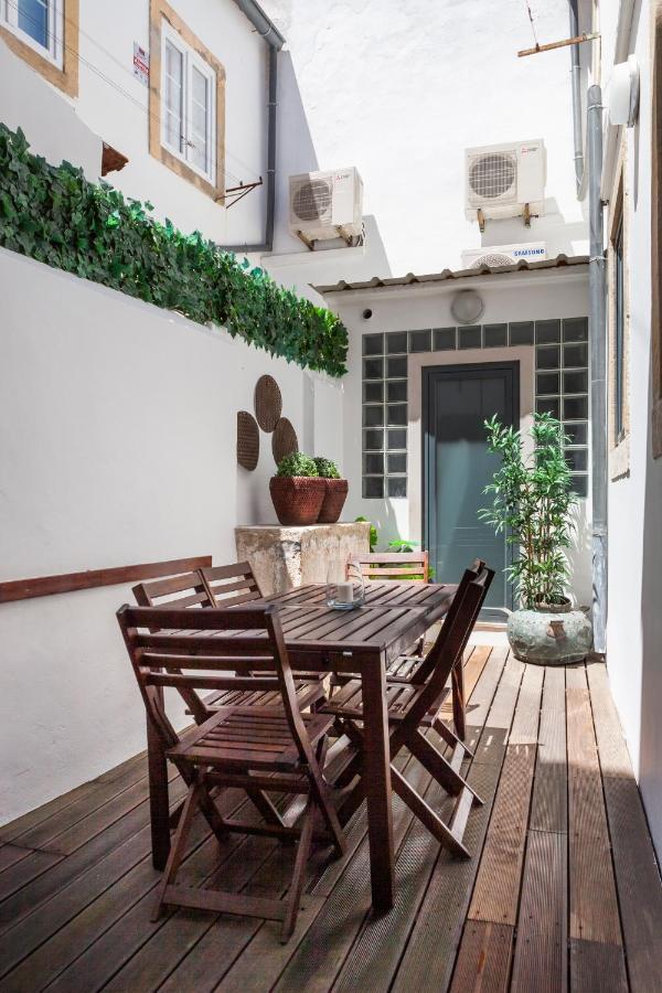 Alfama Terrace Apartment With Authentic XVIII Tiles And Historic Notes 3 Bedrooms & 2 Bathrooms Ac Lissabon Buitenkant foto