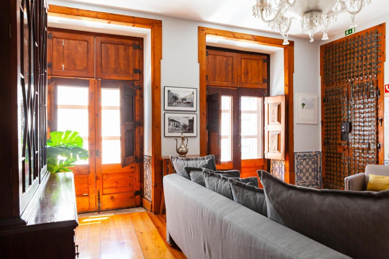 Alfama Terrace Apartment With Authentic XVIII Tiles And Historic Notes 3 Bedrooms & 2 Bathrooms Ac Lissabon Buitenkant foto