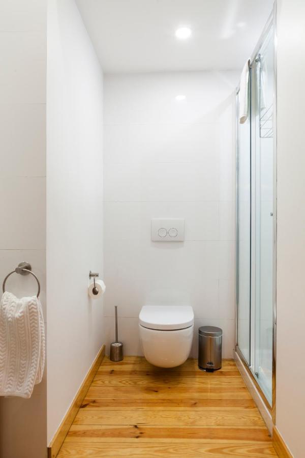 Alfama Terrace Apartment With Authentic XVIII Tiles And Historic Notes 3 Bedrooms & 2 Bathrooms Ac Lissabon Buitenkant foto