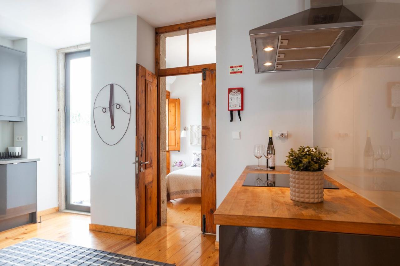 Alfama Terrace Apartment With Authentic XVIII Tiles And Historic Notes 3 Bedrooms & 2 Bathrooms Ac Lissabon Buitenkant foto