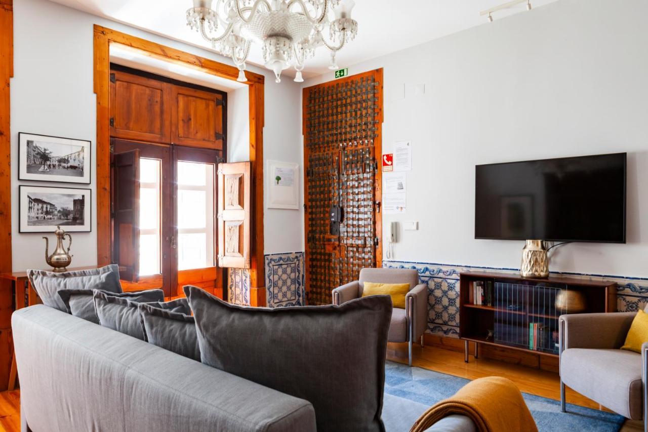 Alfama Terrace Apartment With Authentic XVIII Tiles And Historic Notes 3 Bedrooms & 2 Bathrooms Ac Lissabon Buitenkant foto