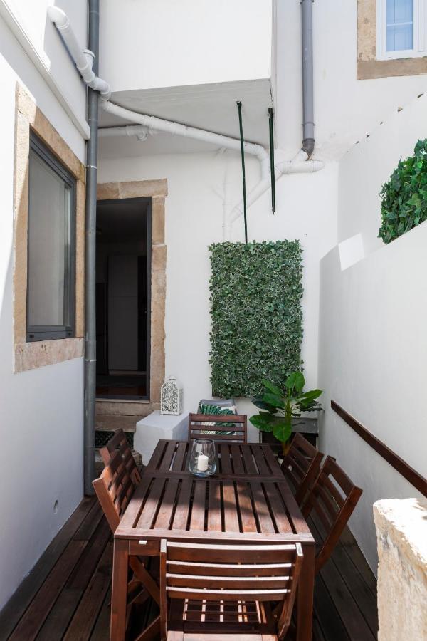 Alfama Terrace Apartment With Authentic XVIII Tiles And Historic Notes 3 Bedrooms & 2 Bathrooms Ac Lissabon Buitenkant foto