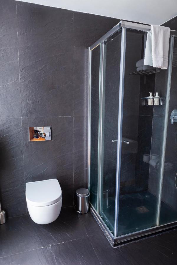 Alfama Terrace Apartment With Authentic XVIII Tiles And Historic Notes 3 Bedrooms & 2 Bathrooms Ac Lissabon Buitenkant foto